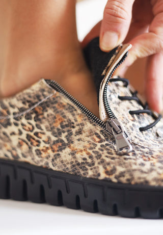 veganer Sneaker Textil leopard