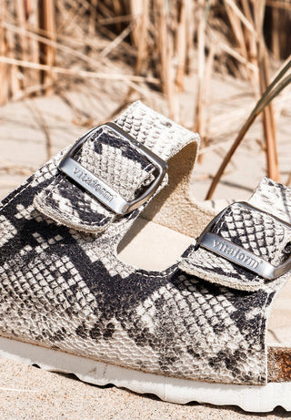 trendige Pantolette Veloursleder weiß/snake