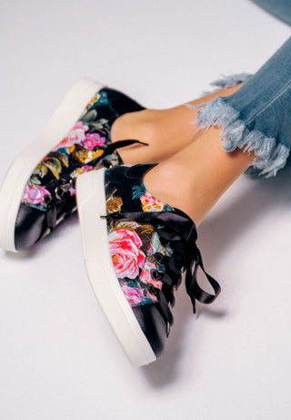 blumiger Sneaker Hirschleder schwarz/floral