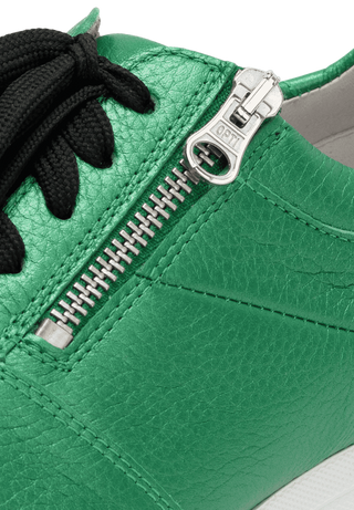 schimmernder Sneaker Hirschleder apfelgrün