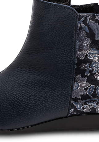 floral-glänzende Stiefelette Hirschleder marine