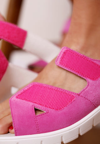komfortable Sandale Samtziege pink
