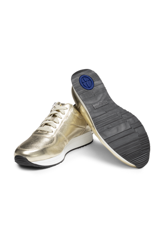sagenhafter Sneaker Hirschleder gold