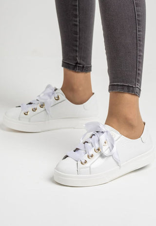 glänzender Plateau-Sneaker Hirschlackleder weiß