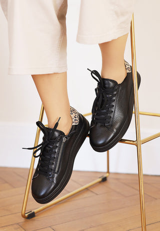 stilvoller Sneaker Hirschleder schwarz