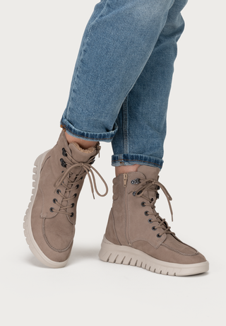 sportliche Stiefelette Softnubuk beige