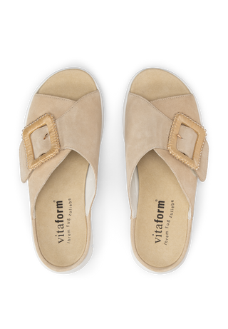 charakterstarke Pantolette Veloursleder creme