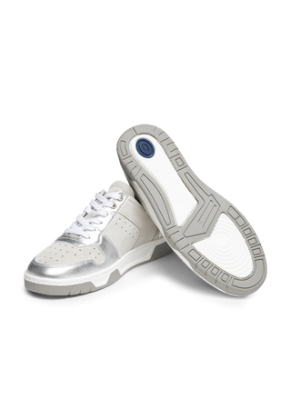 stylischer Sneaker Nubukleder weiß/silber