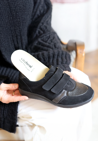 bequemer Sneaker Leder/Stretch schwarz