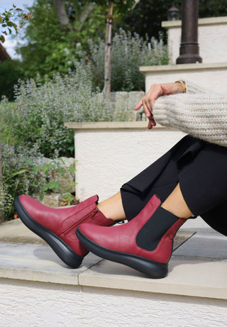 tadellose Stiefelette Hirschleder dunkelrot