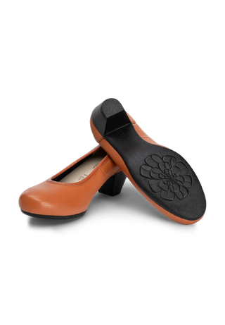 femininer Pumps Hirschleder cognac