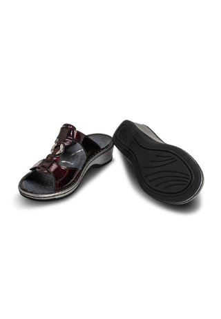 massierende Pantolette Softlack bordeaux