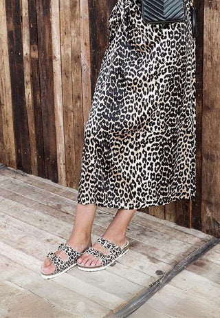 trendige Pantolette Veloursleder leopard
