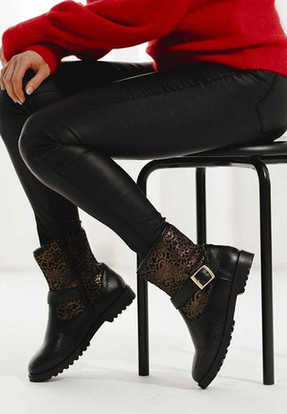 goldiger Bootie Hirschleder schwarz