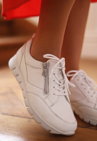 attraktiver Sneaker Hirschleder weiß