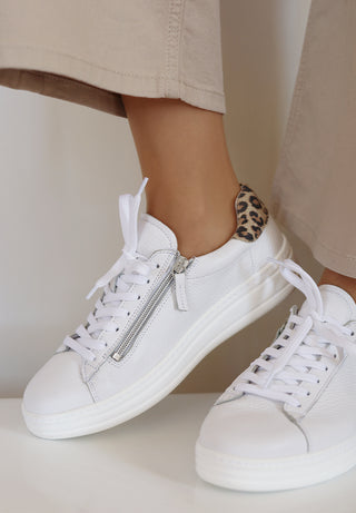 stilvoller Sneaker Hirschleder weiß