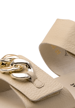 auffallende Sandale Hirschleder creme