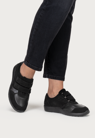 bequemer Sneaker Leder/Stretch schwarz