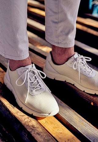 gemütlicher Sneaker vitaform Stretch weiß