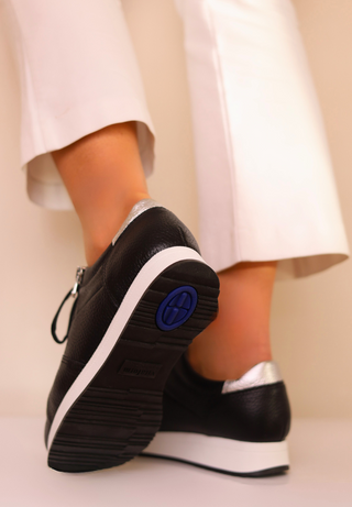 sagenhafter Sneaker Hirschleder schwarz