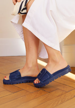 frische Pantolette Samtziege marine