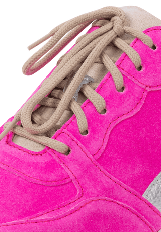 knalliger Sneaker Veloursleder neonpink