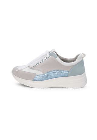 begehrter Sneaker Hirschleder pastellblau