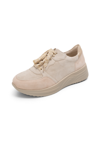 aufregender Sneaker Samtziege beige