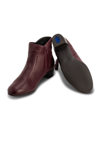 charmante Stiefelette Hirschleder aubergine