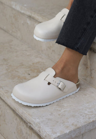 olivenblattgegerbter Clog Softnappa beige