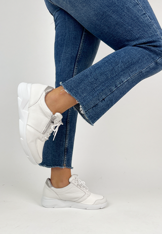 unverzichtbarer Sneaker Leder/Stretch weiß