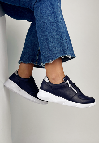 unverzichtbarer Sneaker Leder/Stretch marine