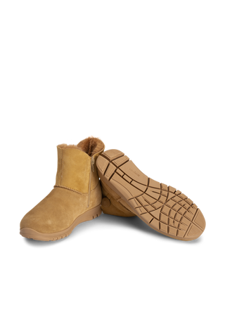 flauschiger Lammfellstiefel Veloursleder camel