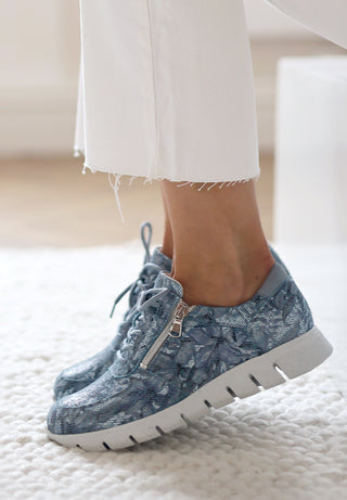 urbaner Sneaker Veloursleder jeansblau