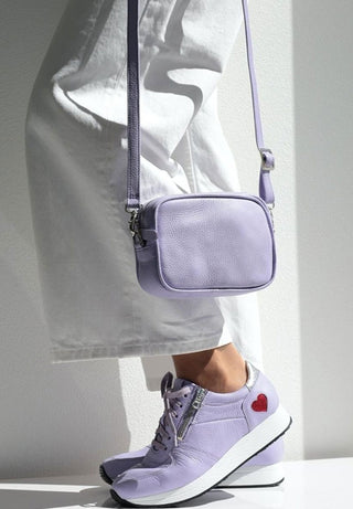 praktische Tasche Hirschleder flieder