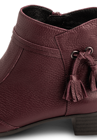 charmante Stiefelette Hirschleder aubergine