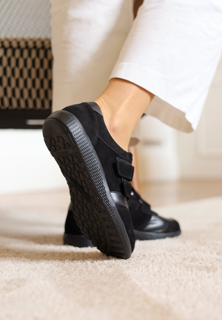 bequemer Sneaker Leder/Stretch schwarz