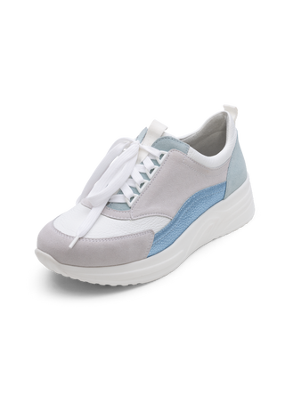 begehrter Sneaker Hirschleder pastellblau