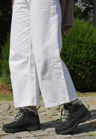 extrabreite Trekkingstiefelette Nubukleder schwarz